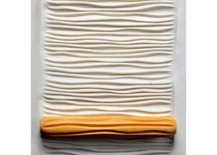 Horizontal Lines Hand Roller