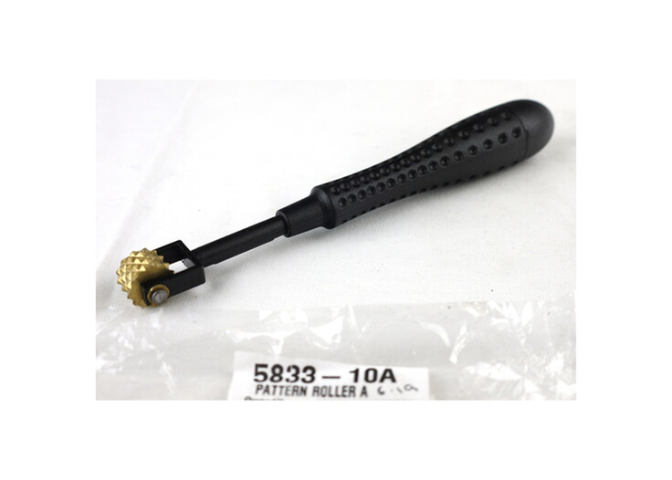 Pattern Roller A: Plastic handle/brass head 16cm
