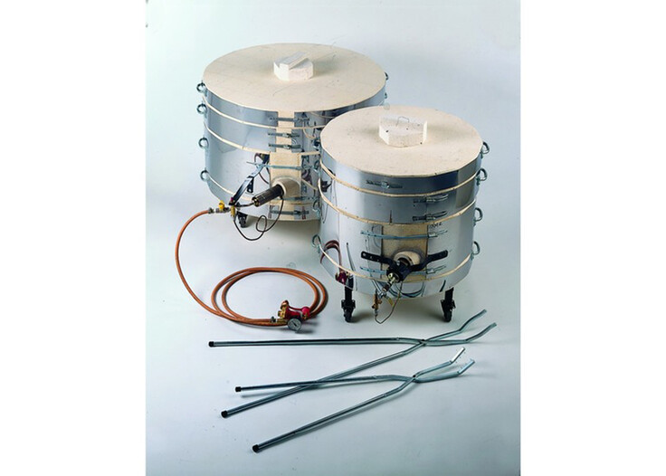 Potclays 2409 Raku gas Pottery Kiln, 2.4cu ft. Max temp 1050c. Propane.
