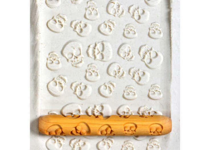 Skulls Hand Roller