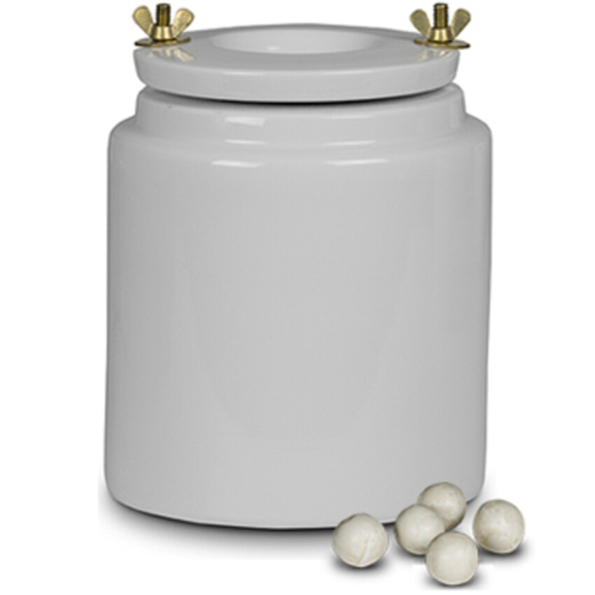 Photograph: 2Ltr Jar with media