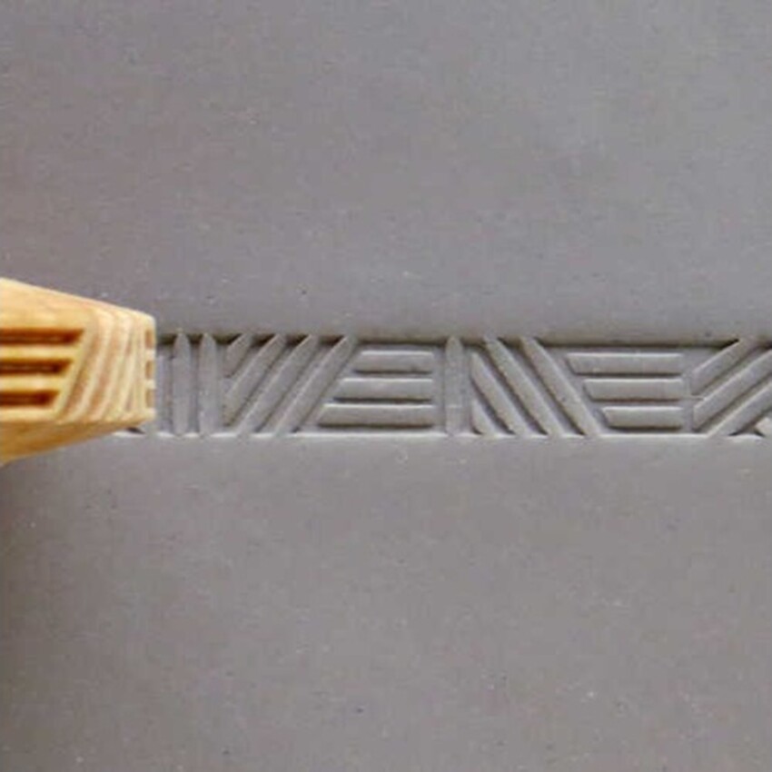 Photograph: AFinger Rollerican Weave Finger Roller
