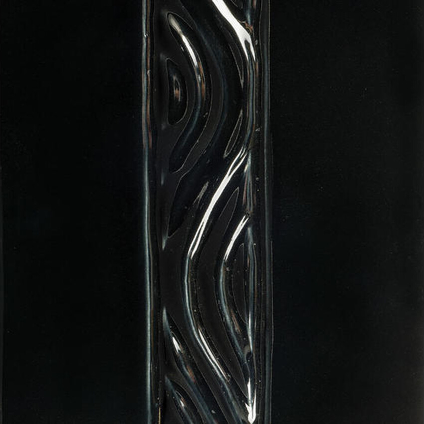 Photograph: Amaco Dipping & Layering Dry Glaze: Ebony 10.4lb