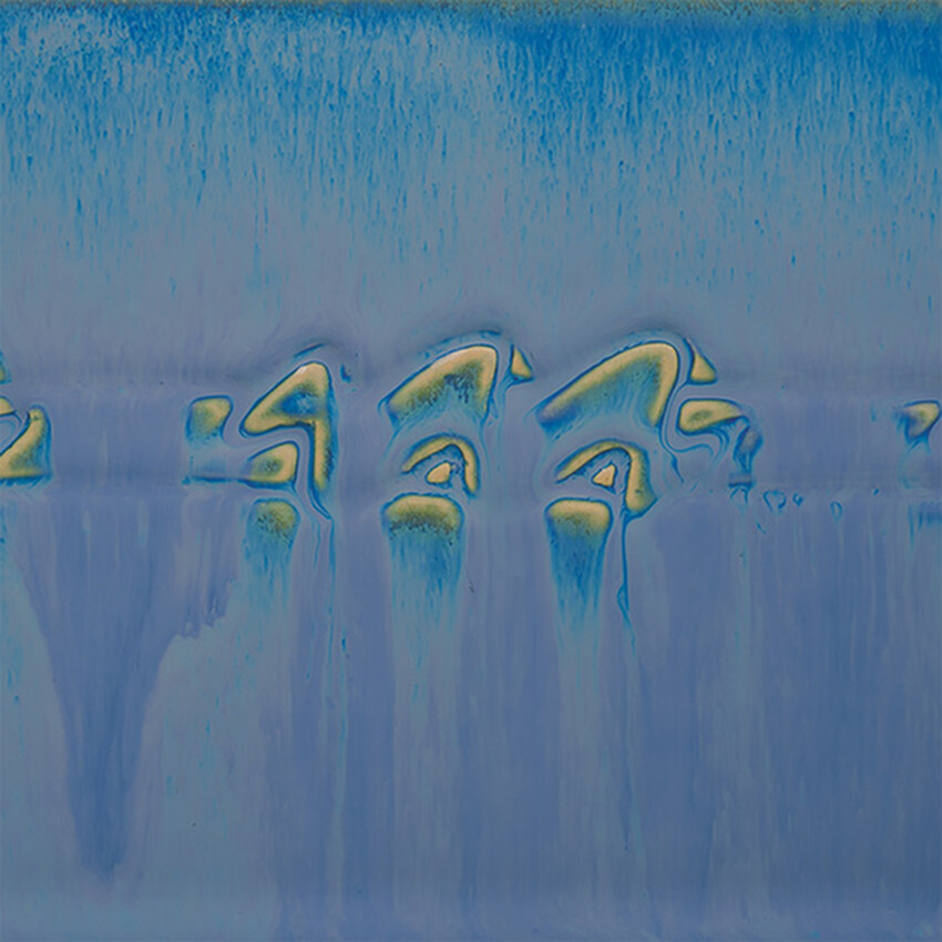 Photograph: Amaco Potters Choice: Lapis Flow 473ml