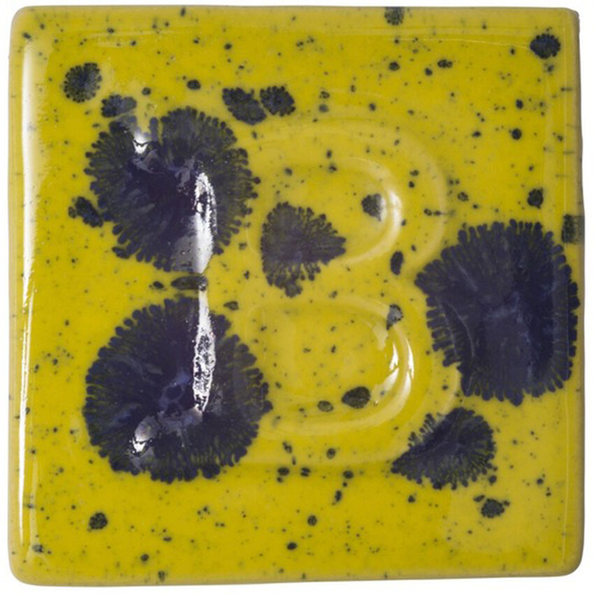 Photograph: BOTZ Earthenware Brush-On Glaze: Pansy 200ml