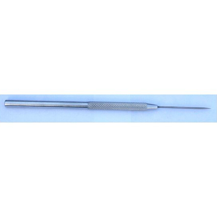 Photograph: Clay Needle: Aluminium barrel 17cm