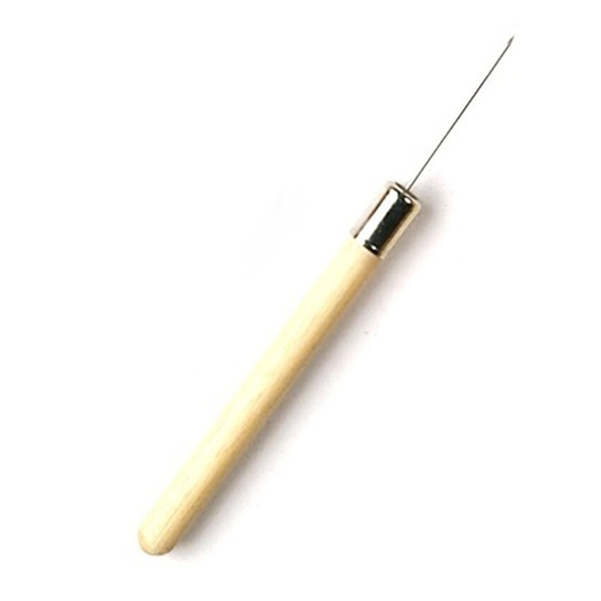 Photograph: Clay Needle: fine 14cm
