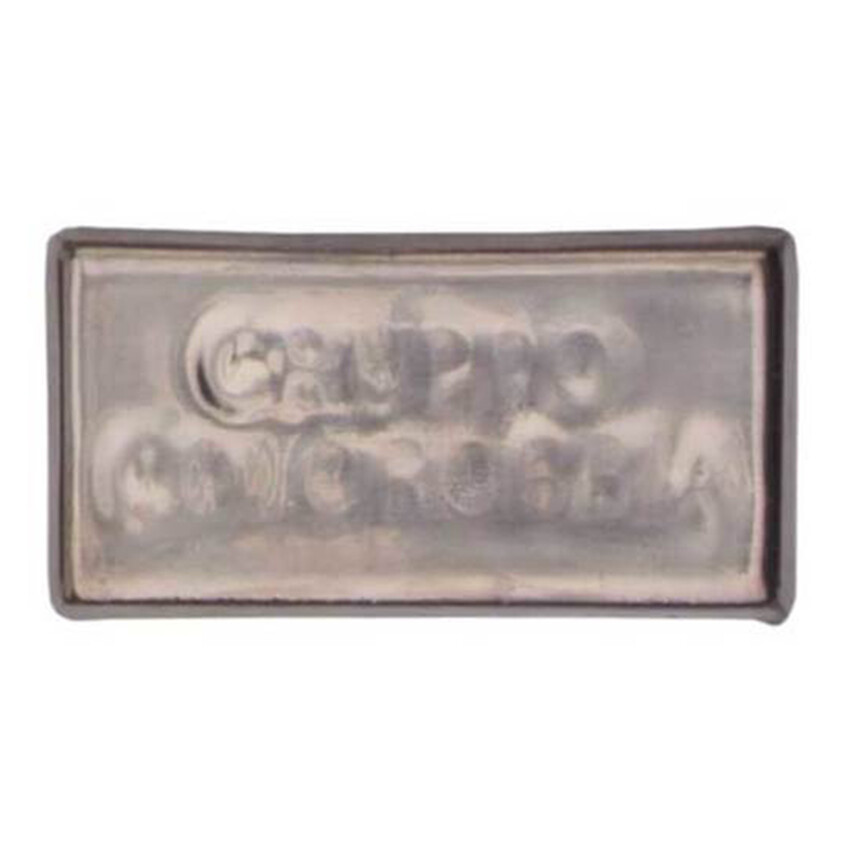 Photograph: Colorobbia Lustre: Matt Silver 5gm