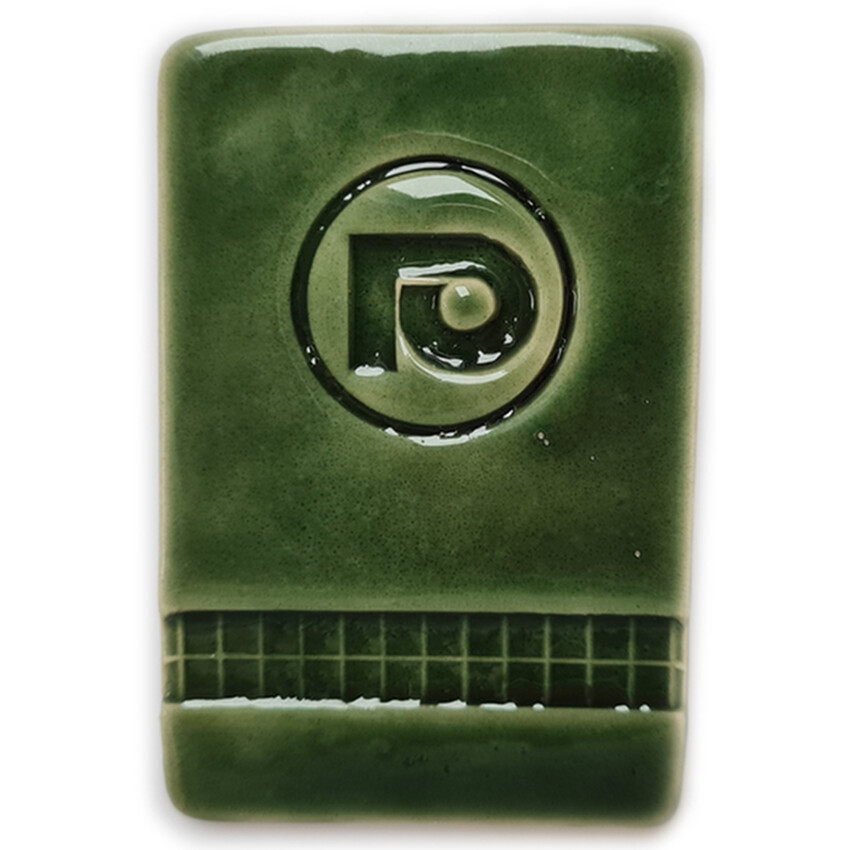 Photograph: Emerald Green 1020-1120C