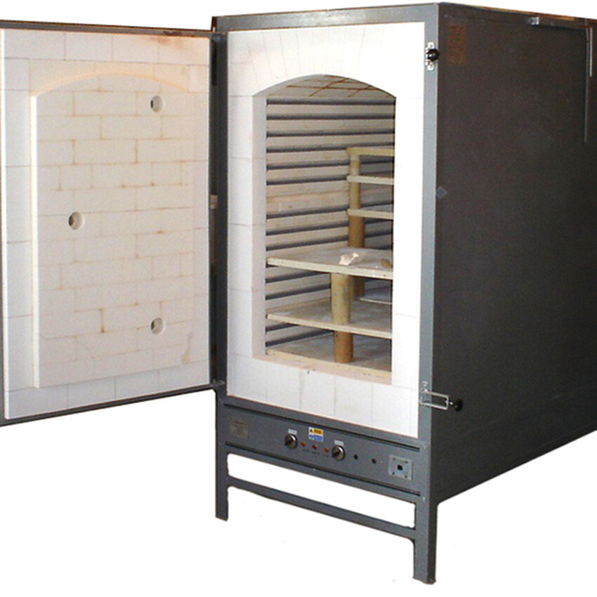 Photograph: GK125 Pottery Kiln + ST215