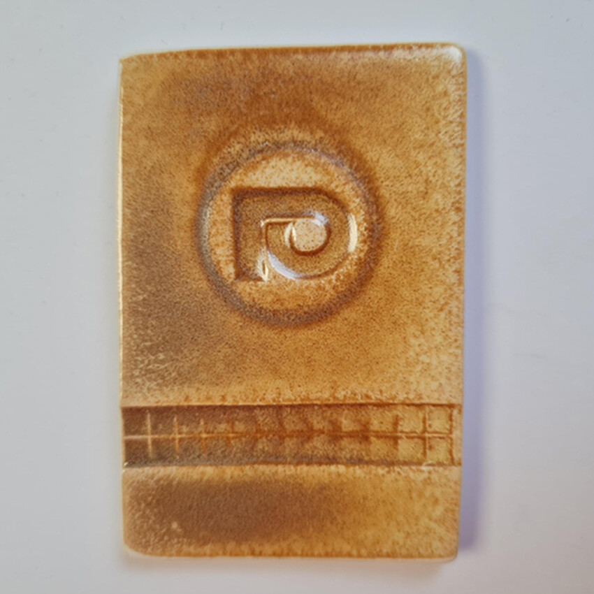 Photograph: Ivory Mottle 960-1040C (L.S.)