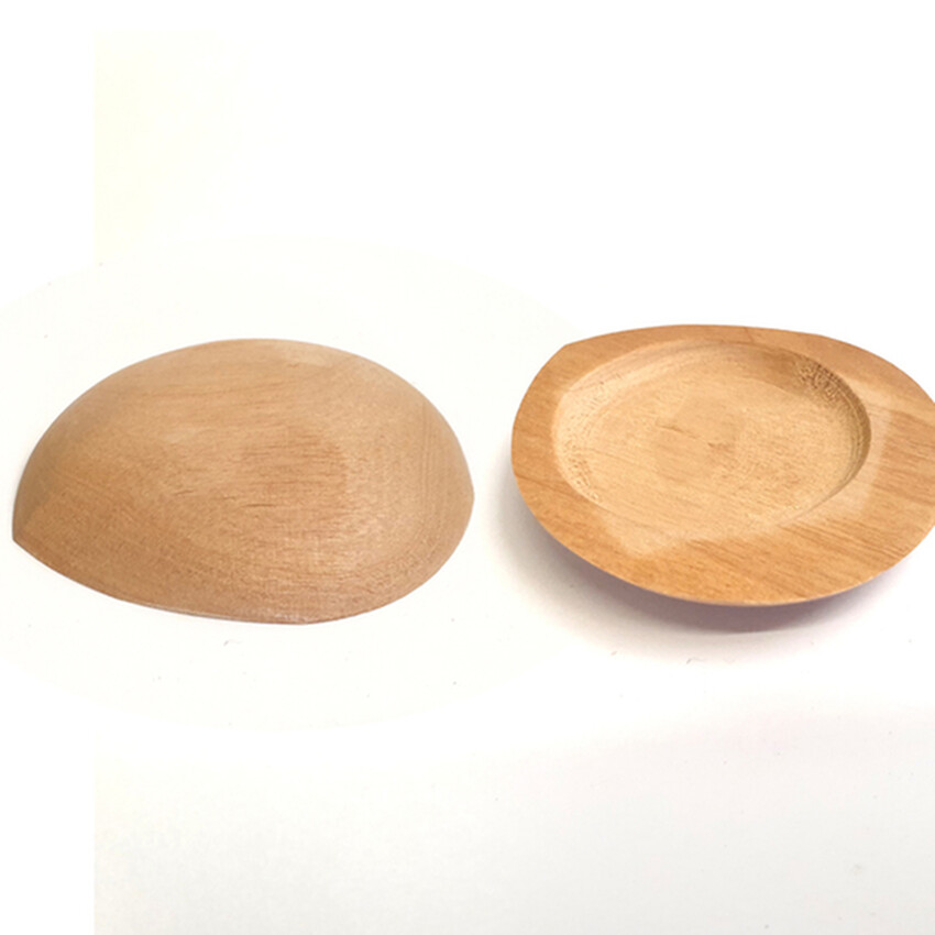 Photograph: Japanese Style 'Kigote/Maru gata' Throwing Disc: Small