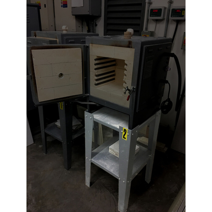 Photograph: Kiln Stand GK04