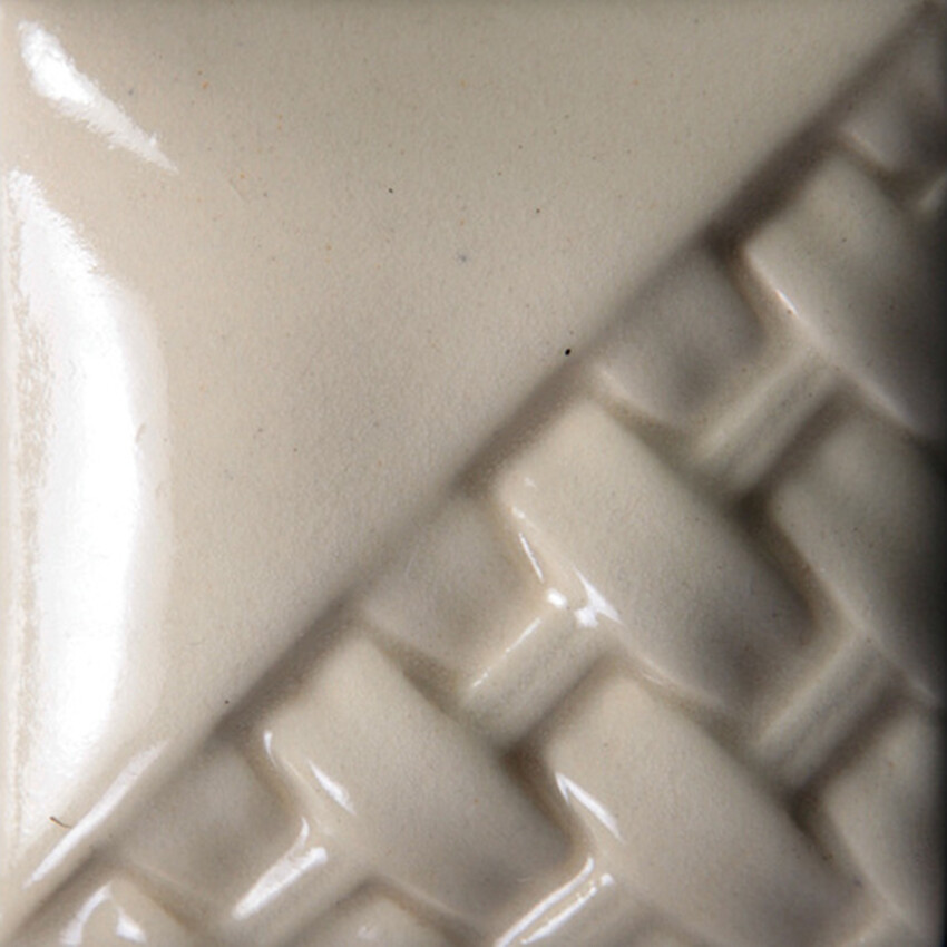 Photograph: Mayco Stoneware Dry: Zinc Free Clear 10lb