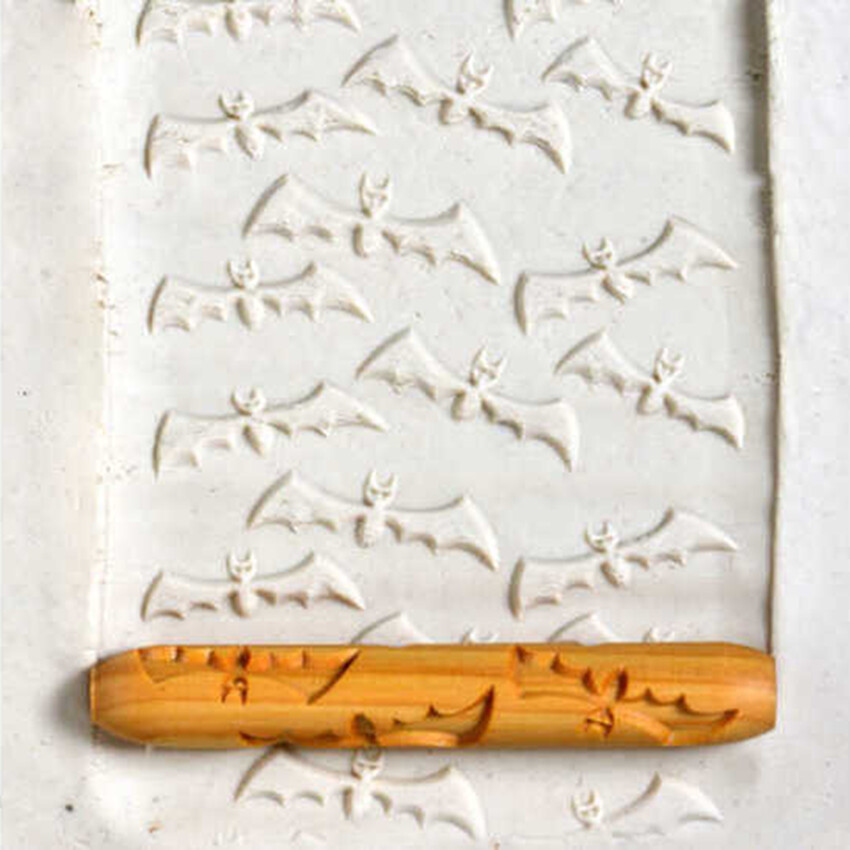Photograph: MKM 10cm HandRoller Design 34. Flying bats.