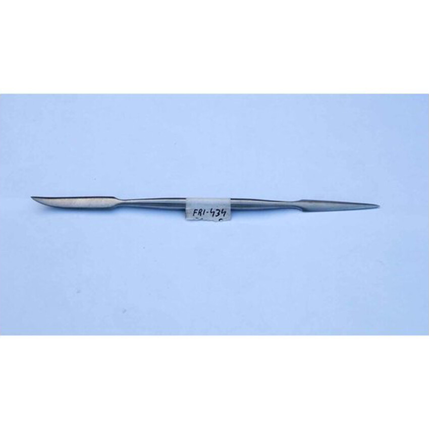 Photograph: Modelling Tool: One piece machined, all forged steel - 17cm