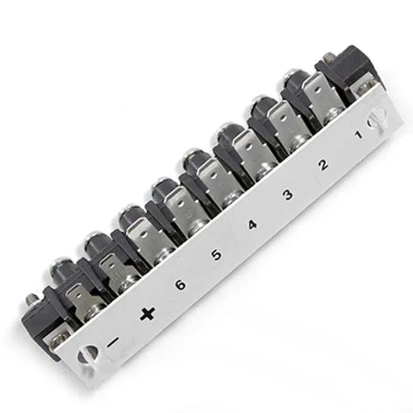 Photograph: Power Terminal Strip