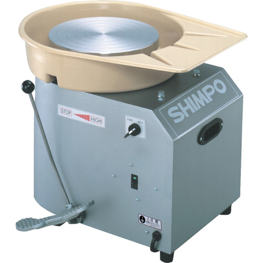 Photograph: Shimpo Whisper RK-3D Direct Drive Potter's Throwing Wheel