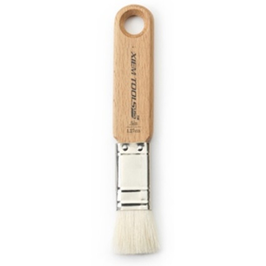 Photograph: Short Cut Glaze Brush .5