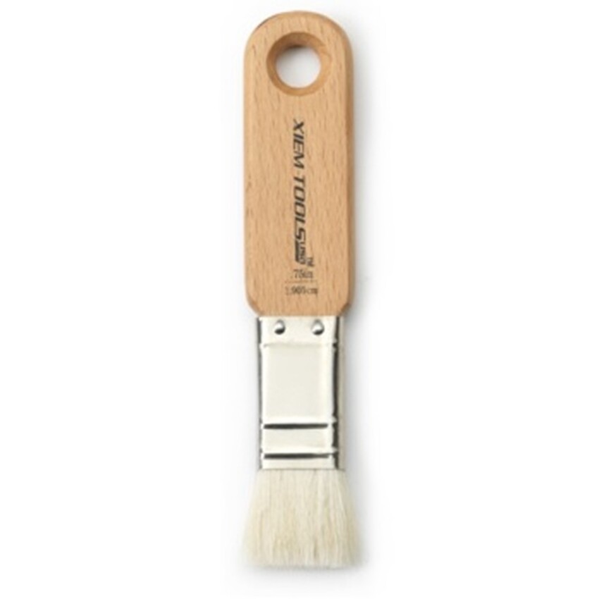 Photograph: Short Cut Glaze Brush .75