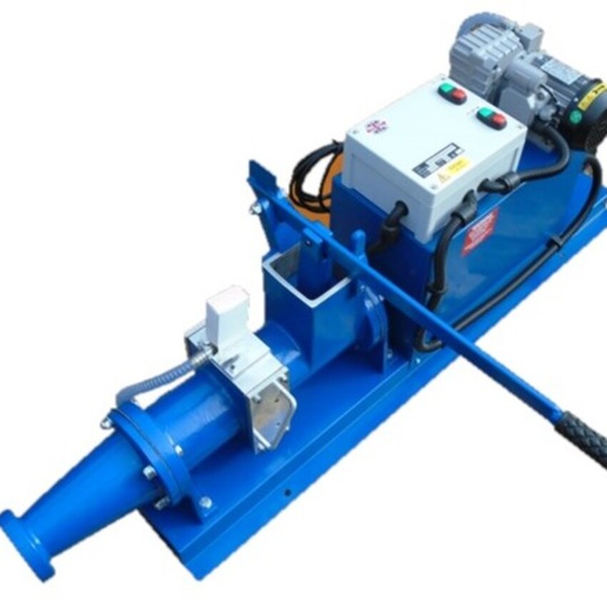 Photograph: Studio De-Airing Pugmill with a 70mm outlet