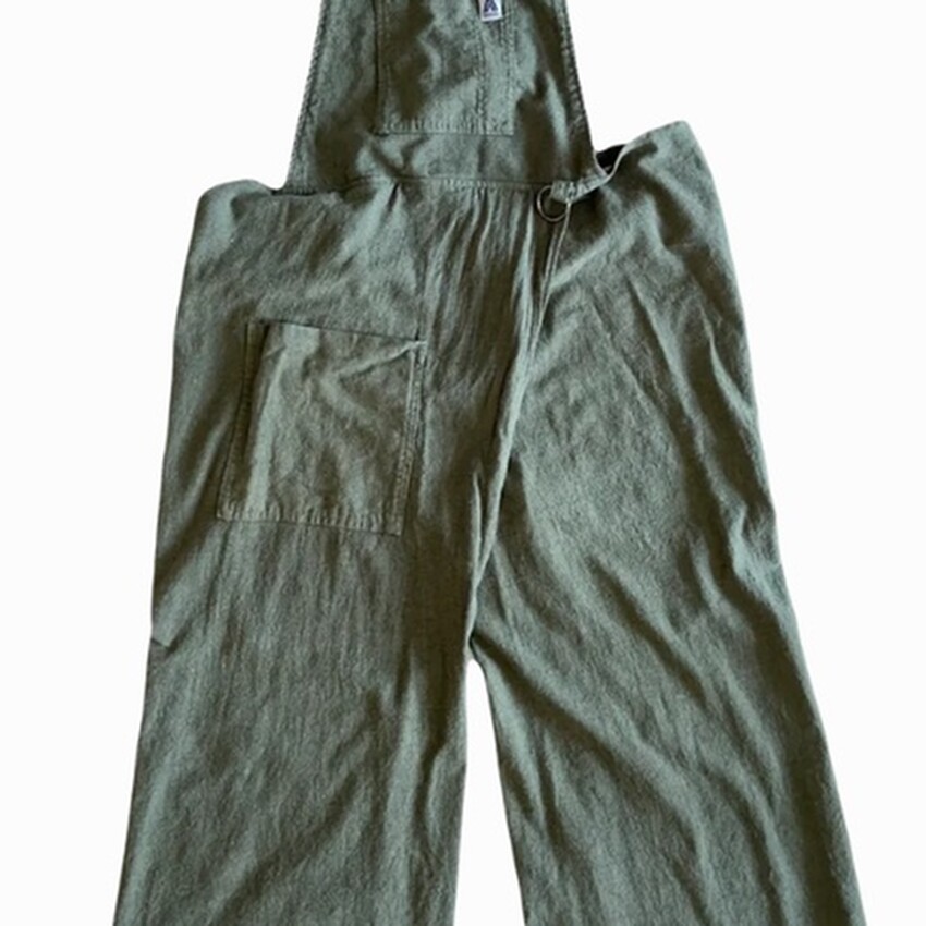 Photograph: The Walking Apron: Green (Classic size)