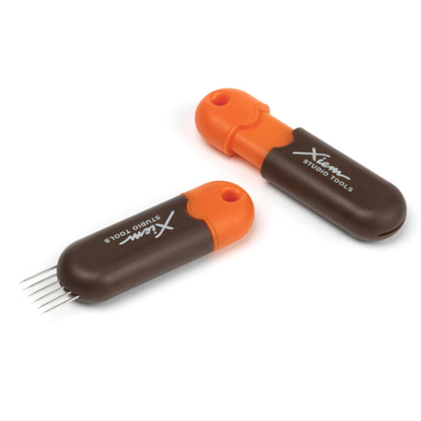 Photograph: Xiem Retractable Scoring Tool