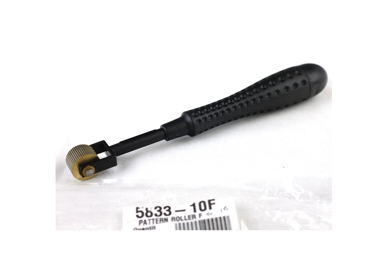 Pattern Roller F: Plastic handle/brass head 16cm