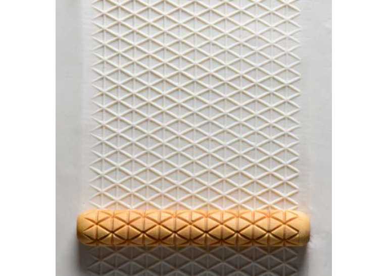 MKM 10cm HandRoller Design 74. Triangle Pattern. MKM 10cm HandRoller Design 74. Triangle Pattern.